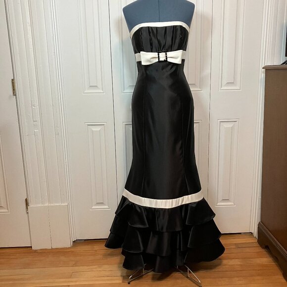 Gunne Sax Dresses & Skirts - Vintage Jessica McClintock for Gunne Sax Formal Strapless Gown Size 5 (Juniors)